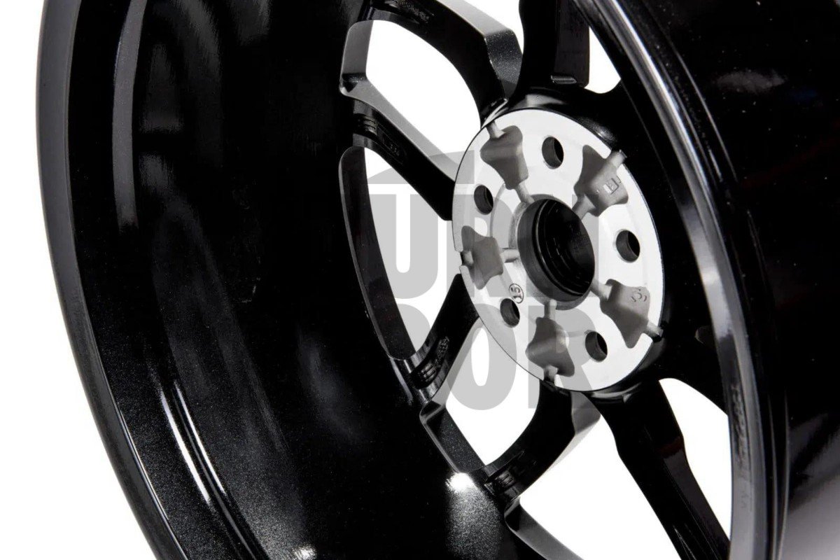 Jantes R360 19 x 8.5 ET44 5x112 Noir Racingline