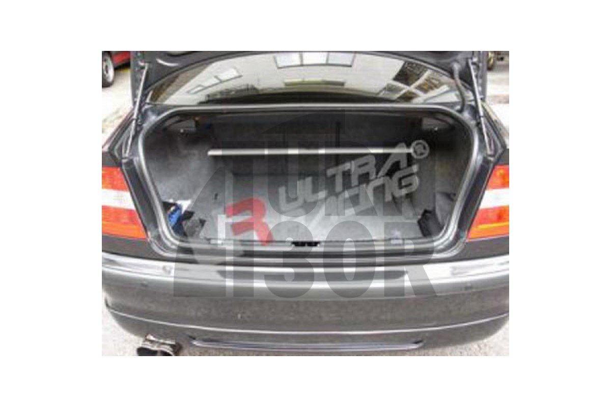 Ultra Racing Barre de jambe de force supérieure arrière BMW M3 E46 Ultra Racing Barre de jambe de force supérieure arrière BMW M3 E46