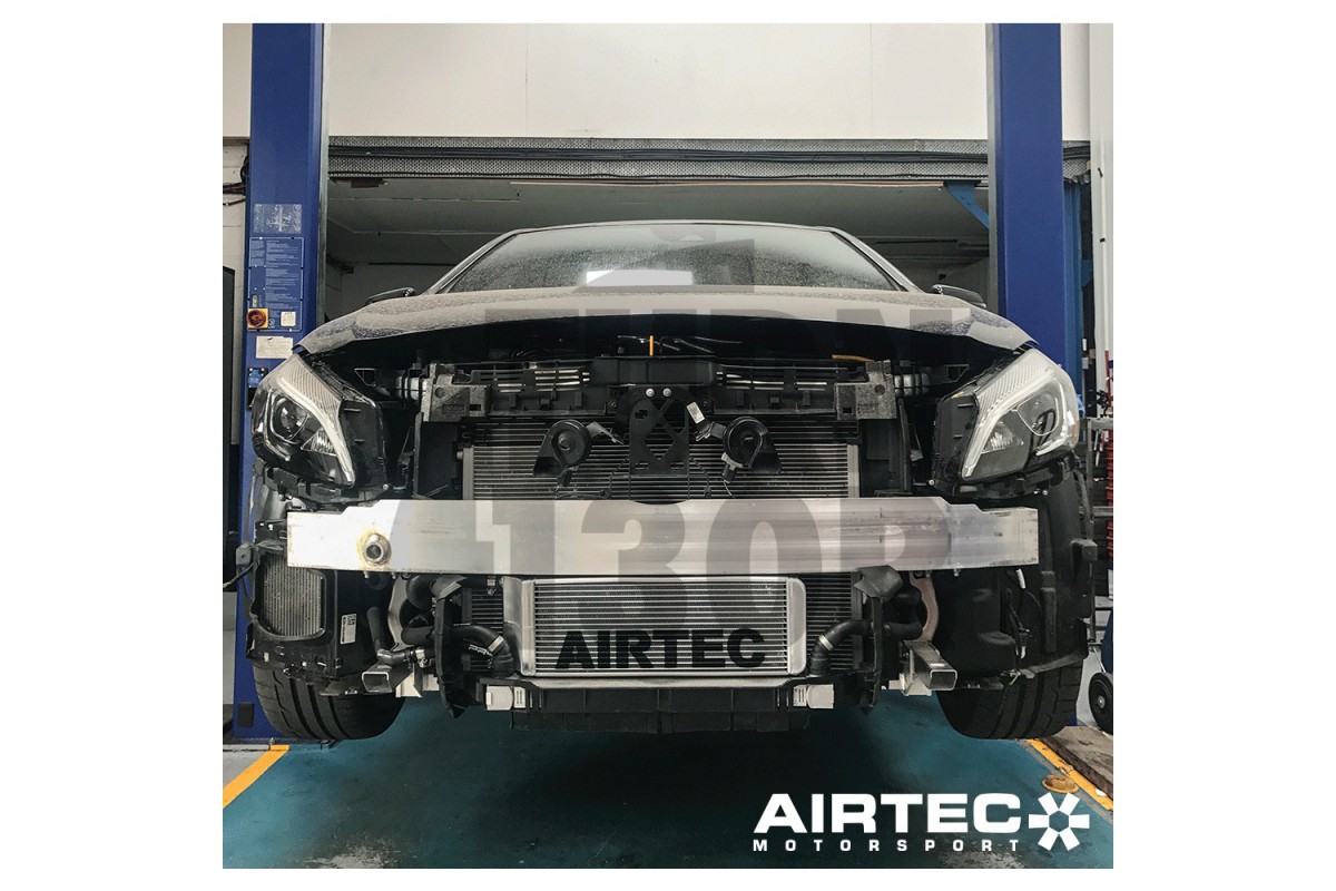 Kit de refroidissement de charge Airtec pour Mercedes A45 AMG W176 Kit de refroidissement de charge Airtec pour Mercedes A45 AMG W176
