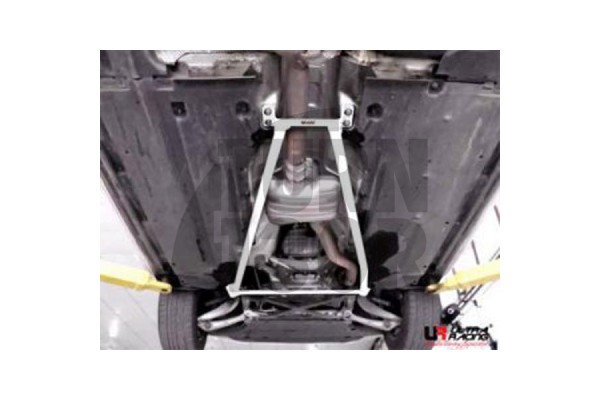 Ultra Racing 4 Points Mid Lower Member Brace Audi A4 / S4 / RS4 B8 et A5 / S5 / RS5 8T