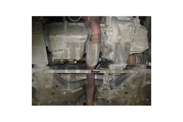 Forge Support de sous-châssis avant Opel Corsa D OPC