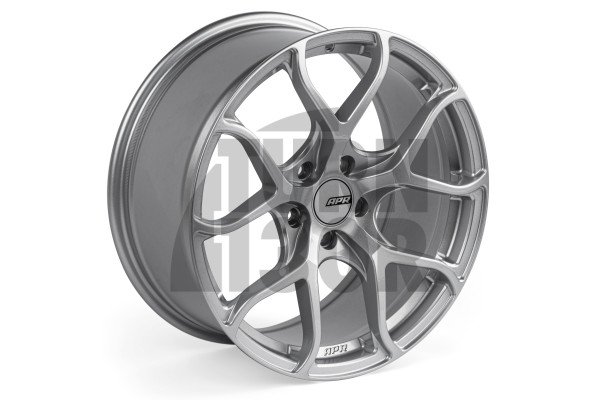 APR A01 Flow Formed Wheel Silver / 18 x 8.5 - 5x112 ET45 